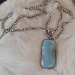 Elegant Silver and Blue Pendant Necklace